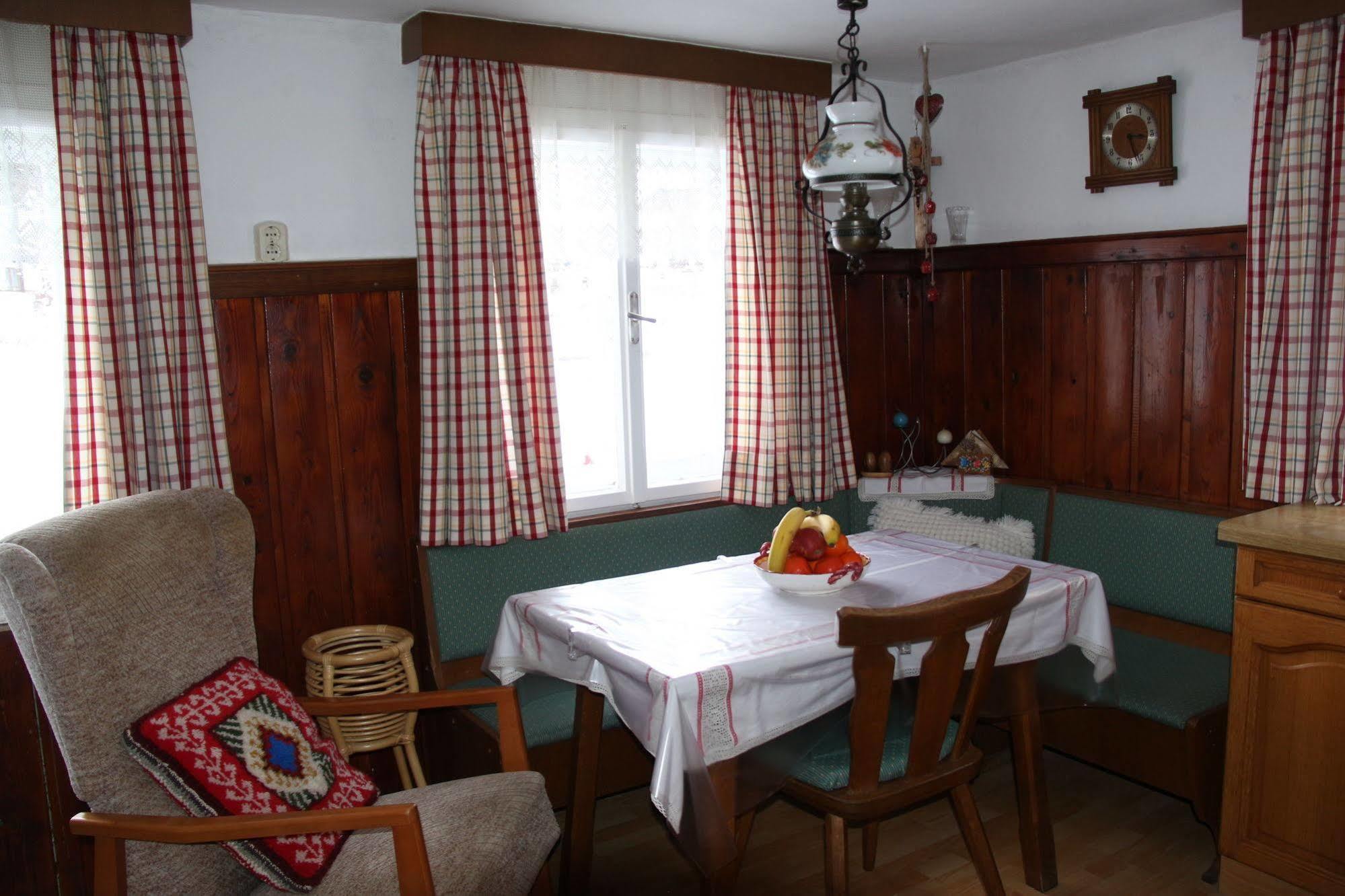 Peterlhaus Villa Клайнарл Екстериор снимка